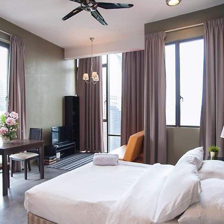 Appartamento Empihaus 001 Empire Damansara Petaling Jaya Esterno foto